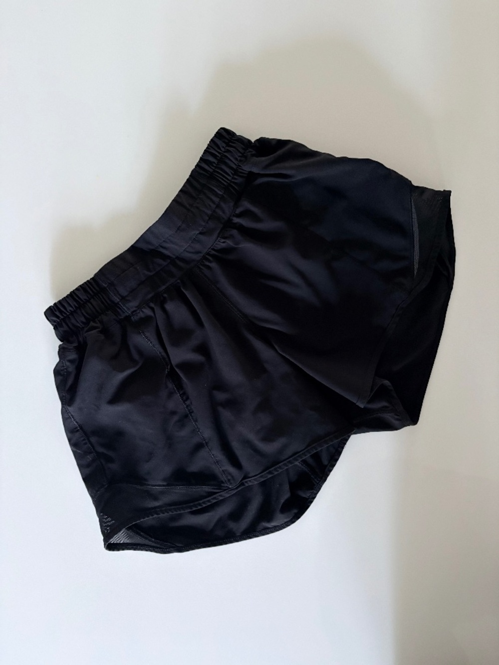 Lululemon Hotty Hot Low-Rise Long Running Shorts 4” Black Size 2